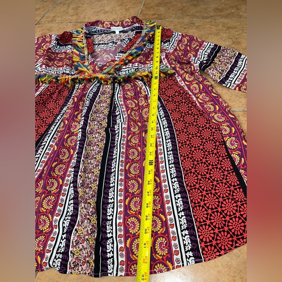 Velzera Colorful Tunic With Yarn Fringe Size L (oversized) - Picture 8 of 11